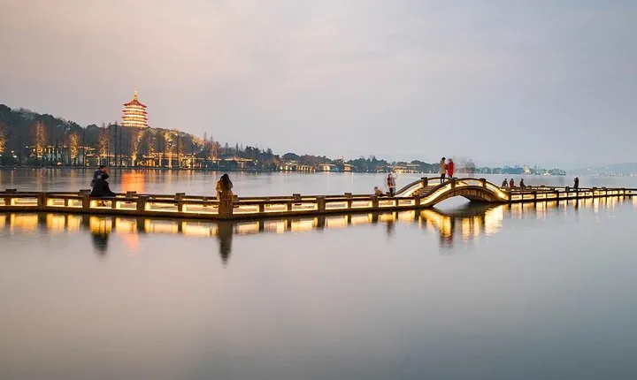 2 Days 1 Night Classic Tour to Catch the Highlights in Hangzhou