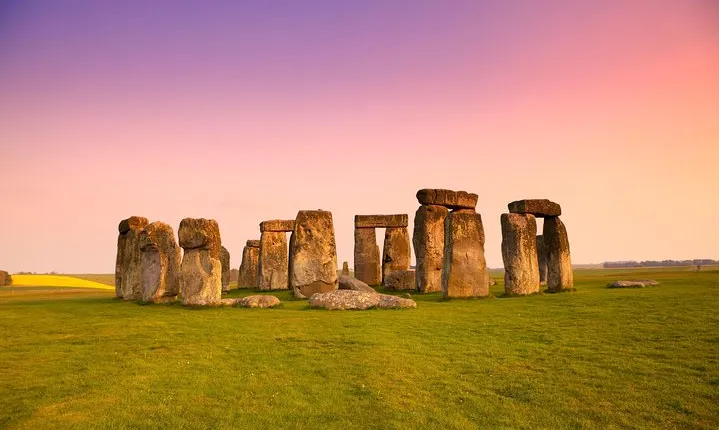Stonehenge Tour via Winchester: LDN or Southampton