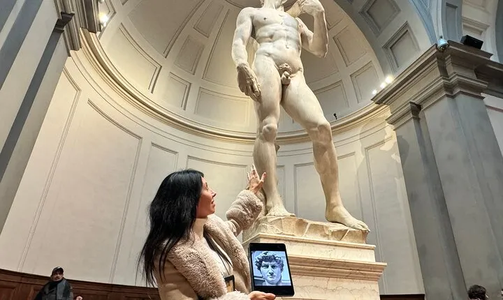 Private WALKING Tour and ACCADEMIA Gallery in Florence Italy