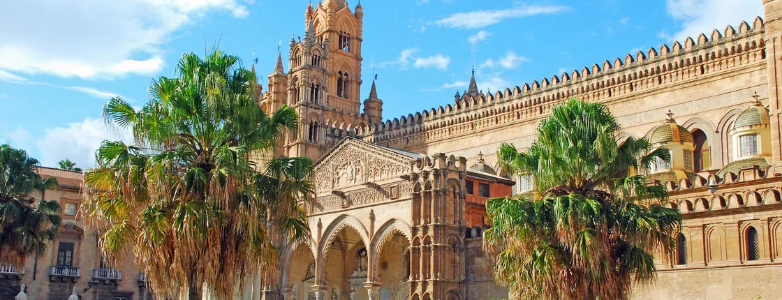 Street food walking tour in Palermo