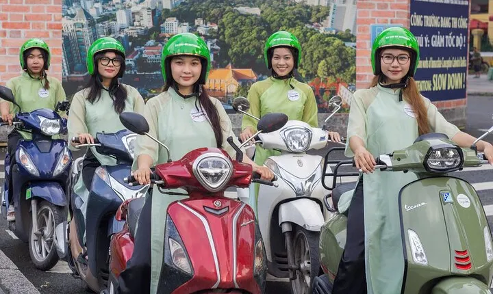 Saigon By Night and Street Food By Motorbike | Opt: Ao Dai Riders