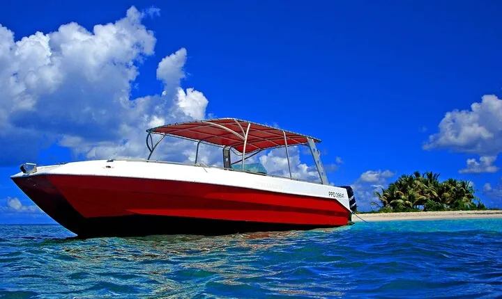 Full Day Private Boat Tour to the Lagoon of Guadeloupe