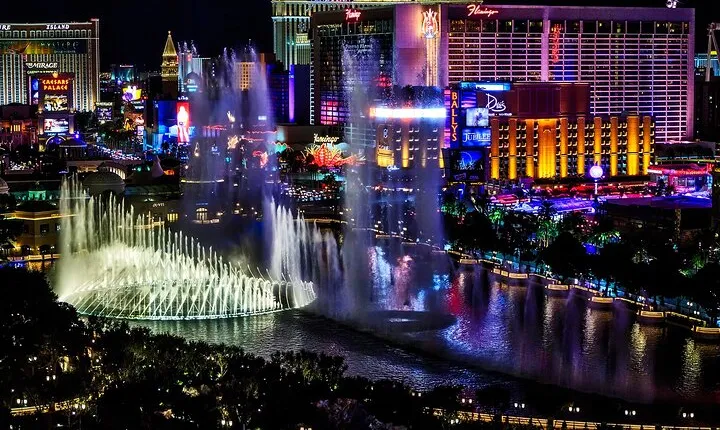 LA: Vegas, Grand Canyon, Antelope and Bryce, Zion 4-Day Tour