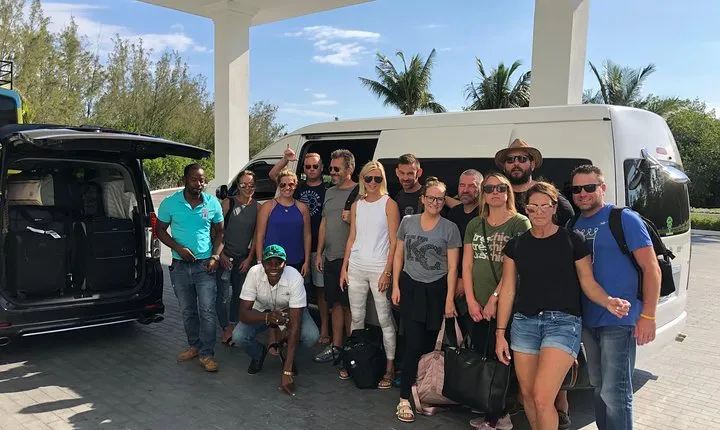 Airport MBJ Round Trip Transfer to Ocho Rios Airbnb Home, Resorts