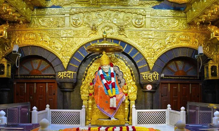 Private Shirdi with 3 Jyotirlinga Darshan Tour from Mumbai
