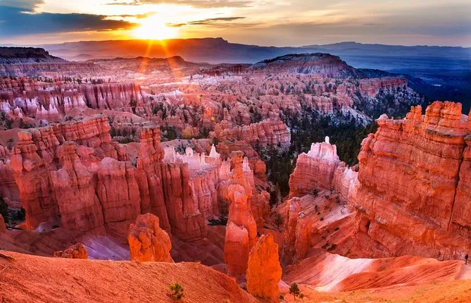 Self Drive 3-Day National Parks Tour: Zion, Bryce Canyon, Monument Valley and Grand Canyon from Las Vegas with Lodging