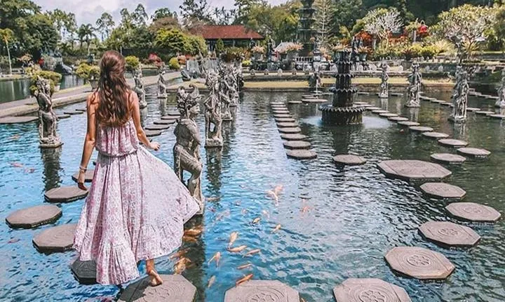 Gates of Heaven & Hidden Gems: Bali Insta Tour