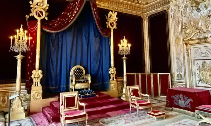 Private Tour in Fontainebleau Palace with Skip-The-Line Ticket