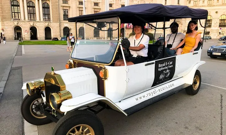 Oldtimer Tour Vienna Gold Tour