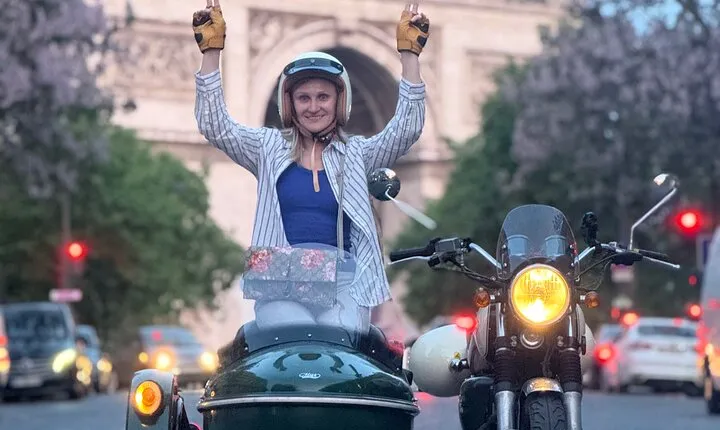 Vintage Side Car Experience with hotel pick-up