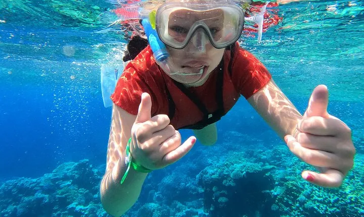 Eden Island a Luxury Snorkeling Sea Trip.