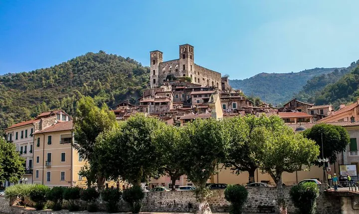 Italy - Dolceacqua & Italian market Private Full-Day Tour
