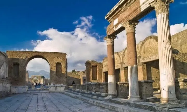 One Day Tour of Pompeii, Herculaneum and Vesuvius