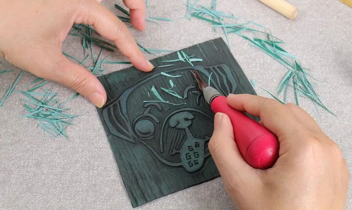 Lino Handmade Carving and Stamp Experience in Hanoi
