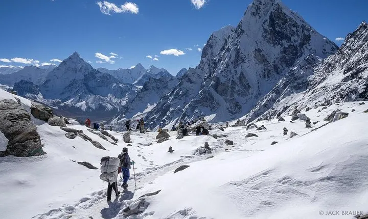 Everest Chola Pass Trek-17 Days
