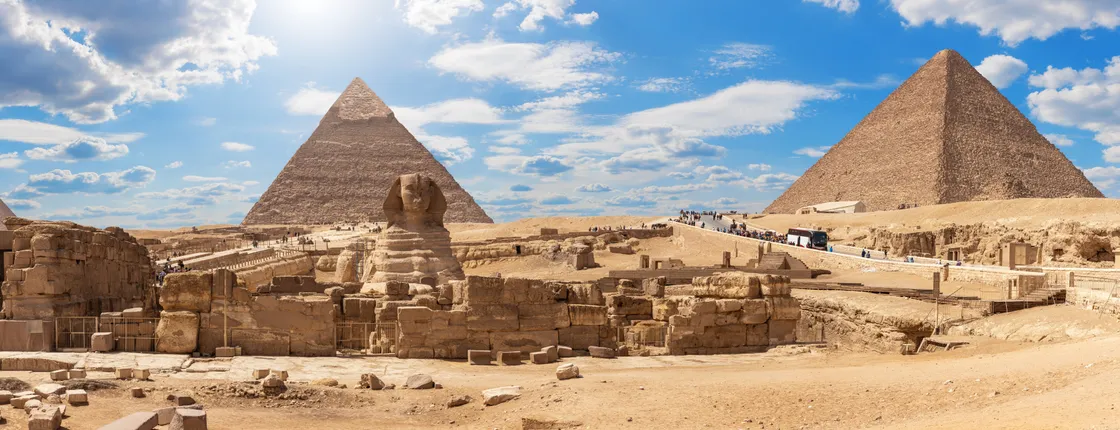 Giza Pyramids, Sphinx, and Egyptian Museum tour with lunch from Cairo