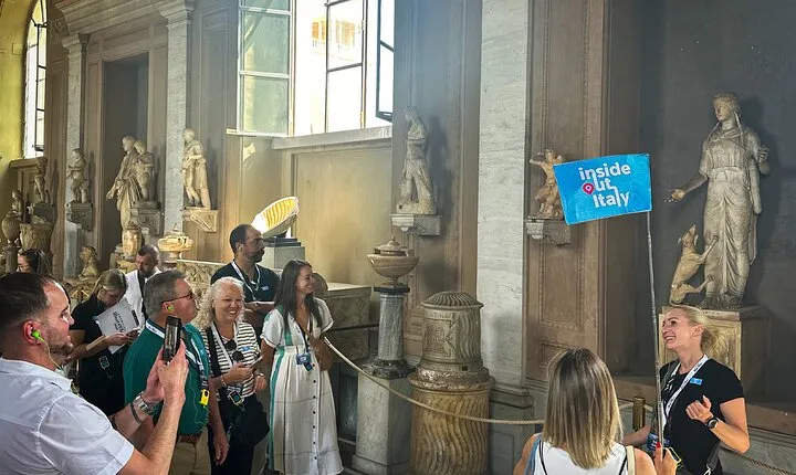 Vatican and Sistine Chapel Semi-Private Guided Tour