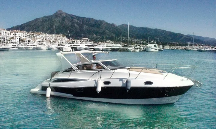 LAKER YATCH 11m 7 pax - Departure from Puerto Banus, Marbella.