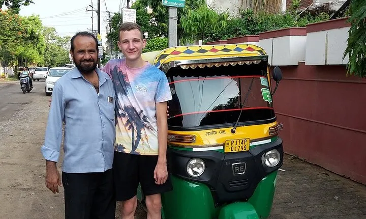 Private Full-Day Jaipur Tuk-Tuk Tour with the Monkey Temple