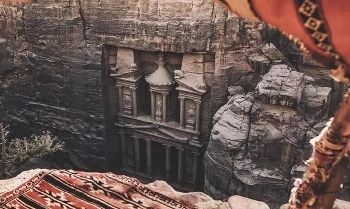 Petra & Wadi Rum Full-Day Private Guided Tour from Amman