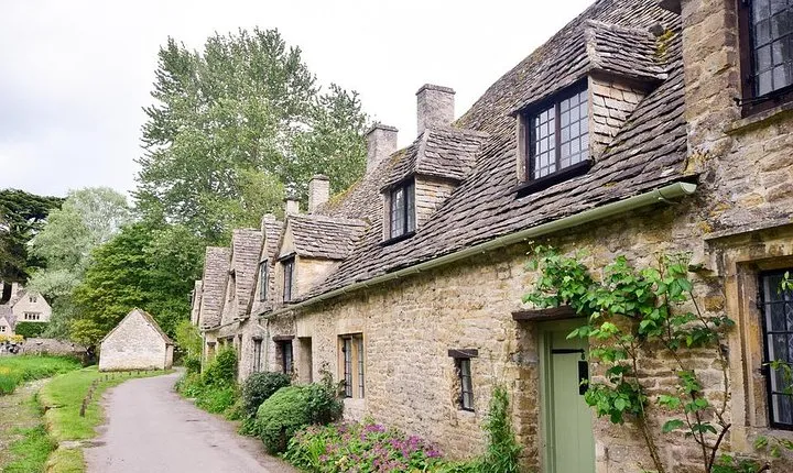 Cotswolds Villages and Oxford Full Day Tour from London
