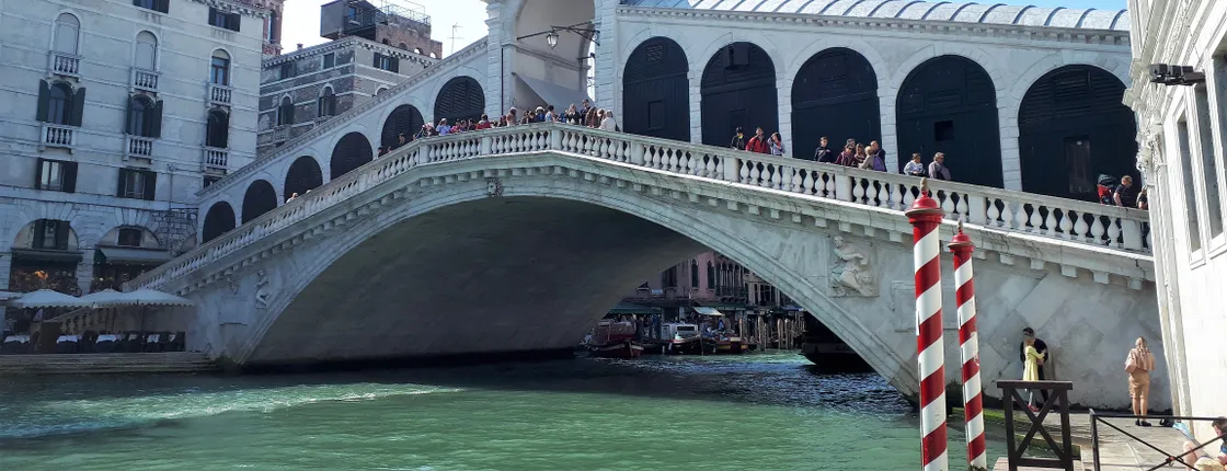 "Lakes & Lagoon". Como, Lake Garda & Venice 6 days small group tour