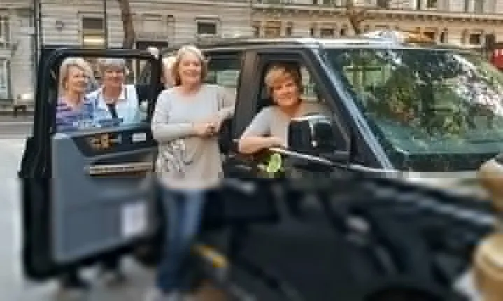 Heathrow Layover Experience: Private Full-Day Black Cab Tour