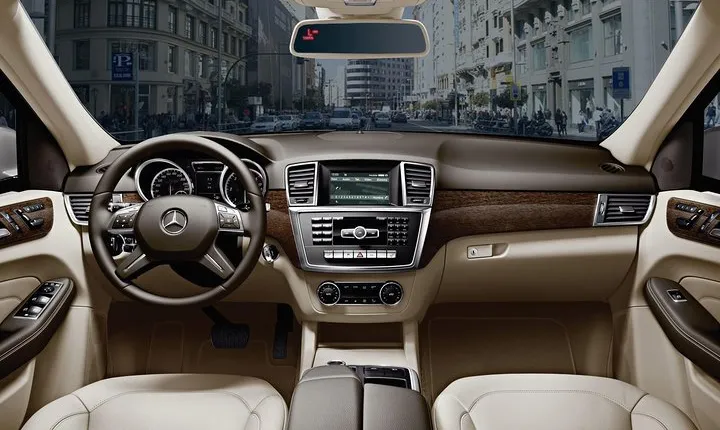 Milan Private Transfer from Milan Airports (MPX or LIN) to Cernobbio (Como)