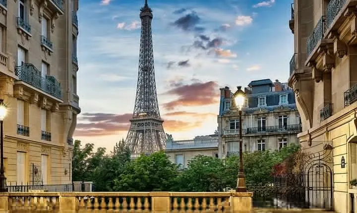 Full-Day Private Tour in Paris with Driver