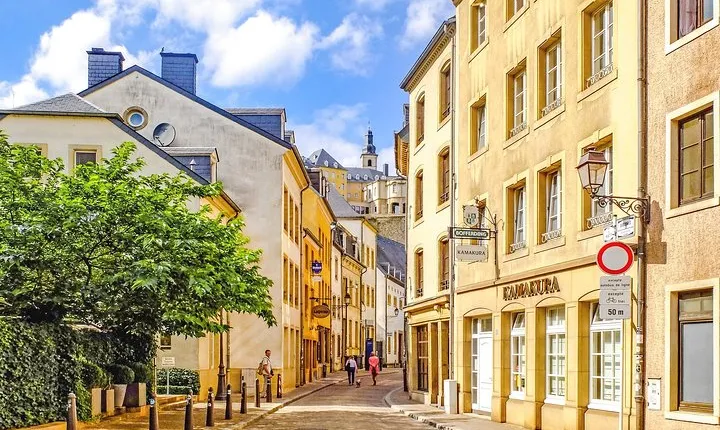 Explore Luxembourg in 60 minutes with a Local
