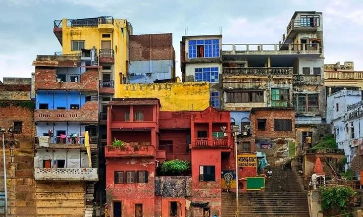 Slum Dog Millionaire -sites And Sets Of The Story Hosted By Actress Terry Moore