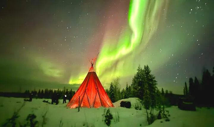 Private Northern Lights Tour at the Campfire