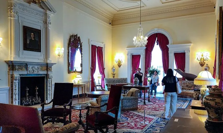 Nashville Historic Mansions and Winery Tour with Lunch