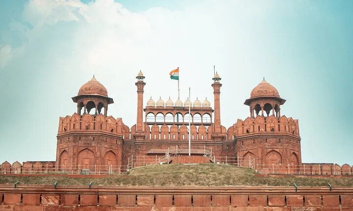 Guided Tour of Red Fort Skip-the-Line Ticket and Expert Guide