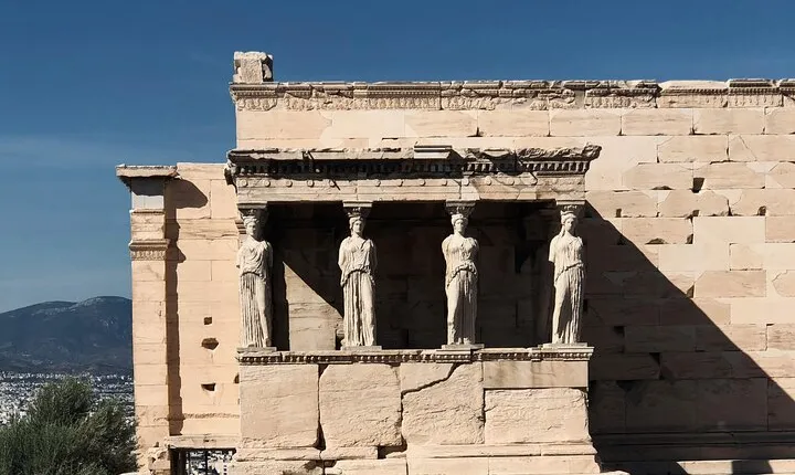 Walking Tour of Acropolis, Museum & Plaka