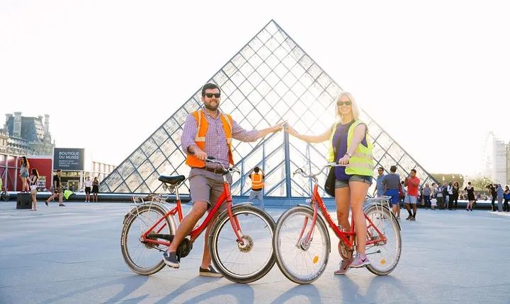 Paris by Night City of Lights Sightseeing Guided Bike Tour