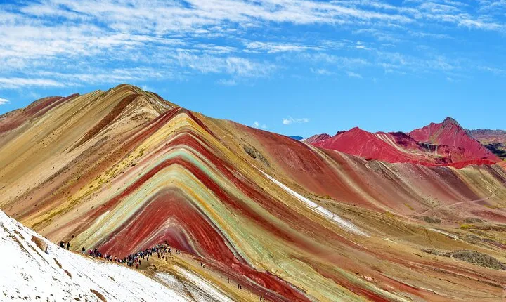 Rainbow Mountain & Red Valley Premium Tour with picnic