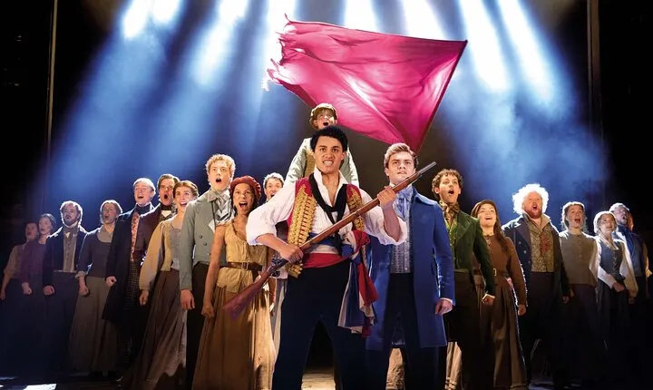 Experience Les Misérables with Two Course Pre Show Meal & Drink