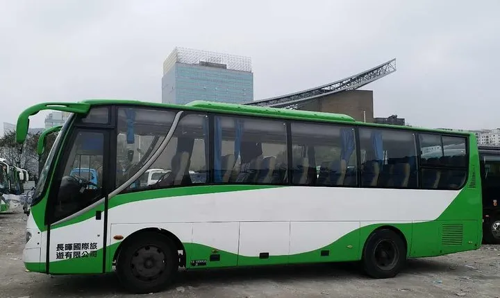 4-hour Service - 37-Seat Tour Bus