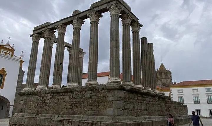 Full-day Trip in Evora, Winery & Cork Factory Private Transport