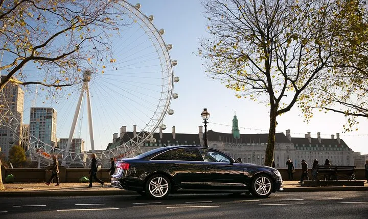 Private Arrival Transfer: Heathrow Airport to Central London