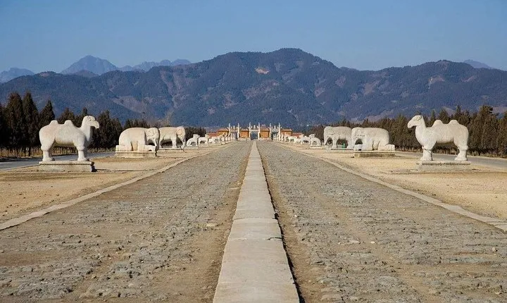 Huangyaguan Great Wall and East Qing Tomb Self-guide Tour with Private Driver