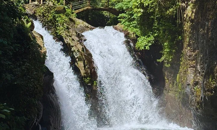 Gitgit Waterfall Tour with Private Transportation