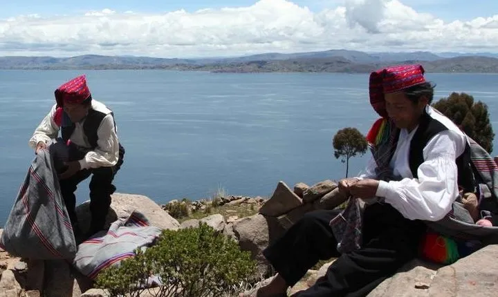 UROS AND TAQUILE Full day (fast boat)