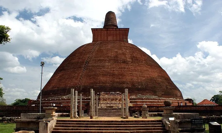 2- Days Private tour to Anuradhapura & Wilpattu National Park from Negombo