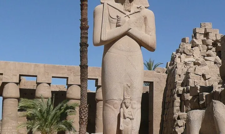 Enjoy 2 days Luxor west&east banks with Hot air balloon&Tours from Marsa Alam