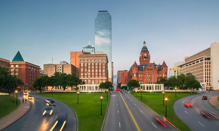 Dallas and JFK Full-Day Tour with Sixth Floor Museum and Oswald Rooming House