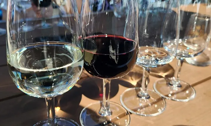Niagara On The Lake Day Trip Group Wine Tour From Toronto
