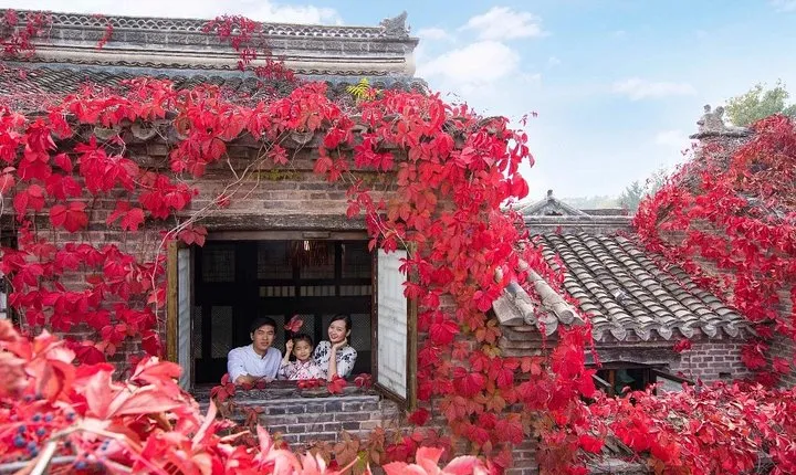 English Speaking Driver Service to Gubei Water Town and Simatai Great Wall
