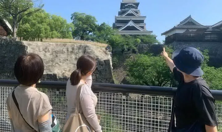 Kumamoto Castle Walking Tour with Local Guide